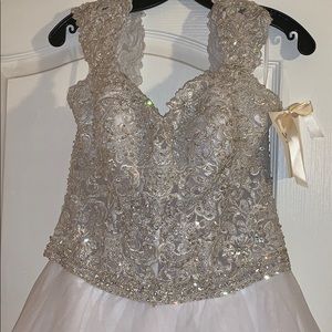 Wedding dress